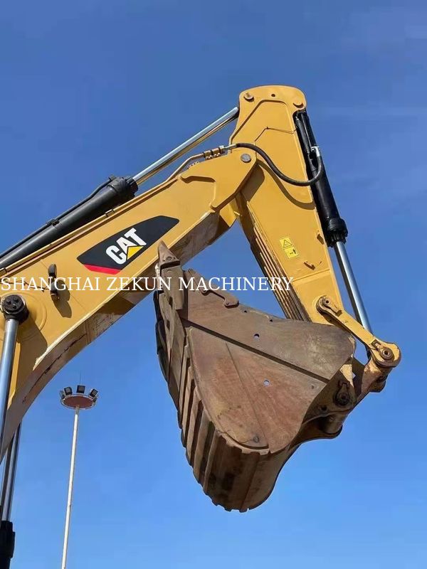 중고 건설 장비 Cat 390F 크롤러 발굴기 Cat 엔진 390 KW