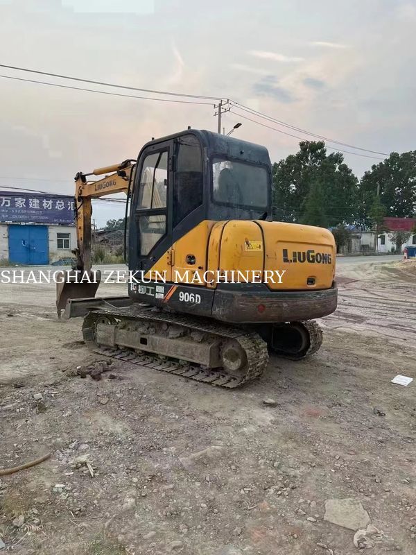 9017F ZTS 1.8톤 미니 크롤러 발굴기 Liu Gong 46.3kW 기계 무게 7500kg
