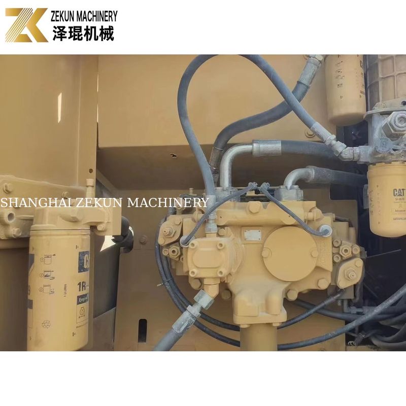 일본에서 사용 된 CAT 320D 크롤러 발굴기 20930 KG 기계 무게 CAT 수압 밸브