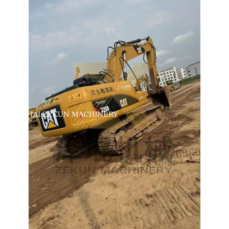 일본에서 사용 된 20000KG 기계 무게의 CAT 320D 발굴기 좋은 상태