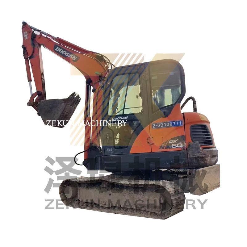 2015 년 사용 된 Doosan DH60-7 발굴기 좋은 상태 좋은 5500 KG 기계 무게