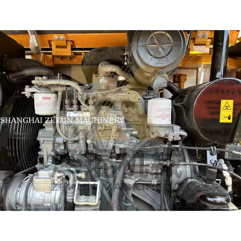 상하이에서 사용 된 다른 Sany 발굴기 6000 KG 기계 무게 및 수압 실린더