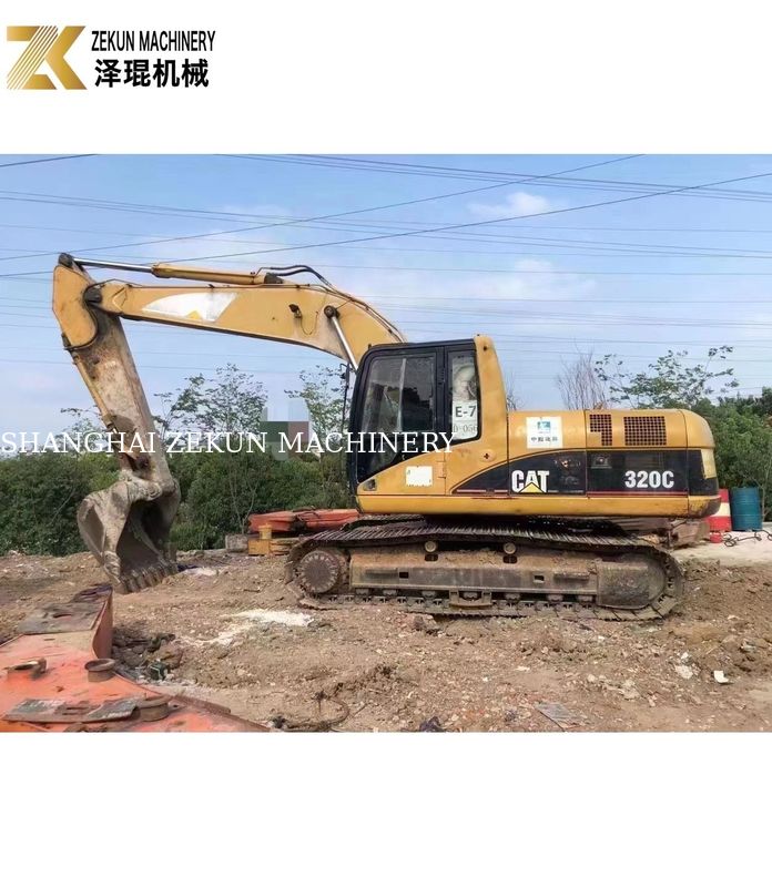 CAT 320 발굴기와 CAT 수압 펌프로 우수한 발굴을 경험하십시오.