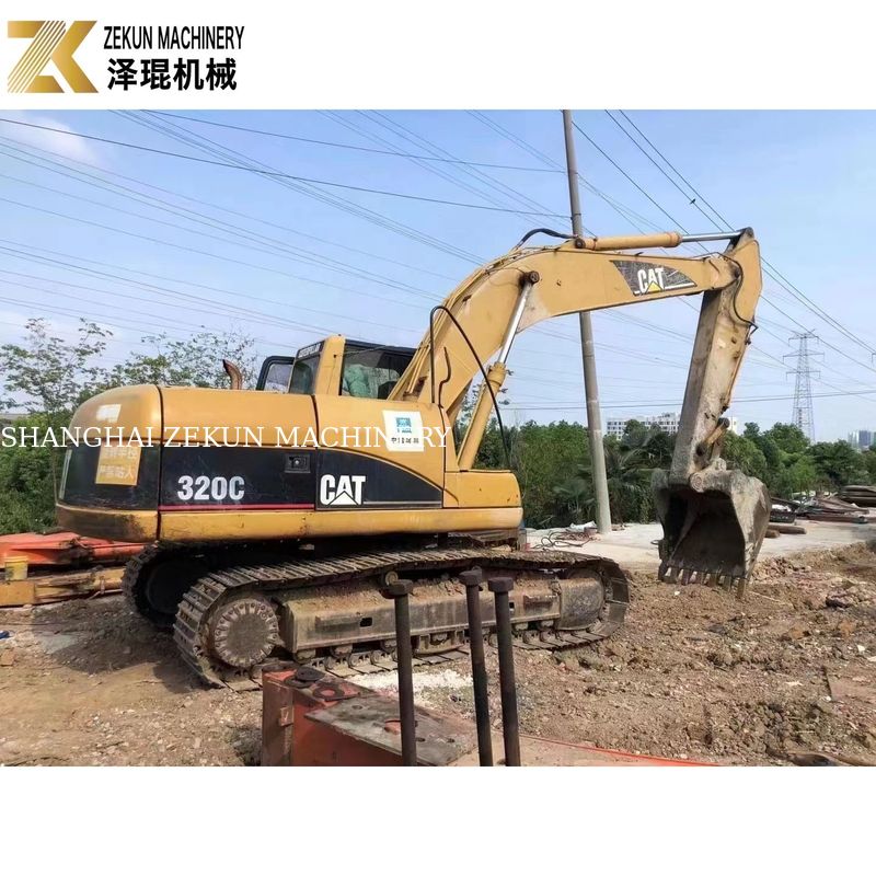 CAT 320 발굴기와 CAT 수압 펌프로 우수한 발굴을 경험하십시오.