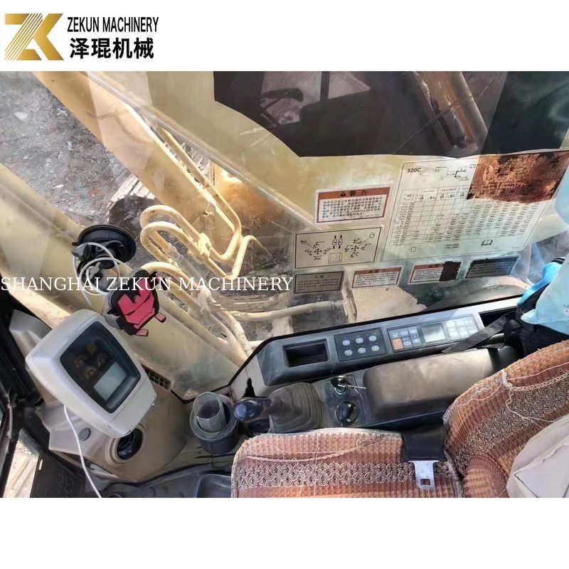 CAT 320 발굴기와 CAT 수압 펌프로 우수한 발굴을 경험하십시오.