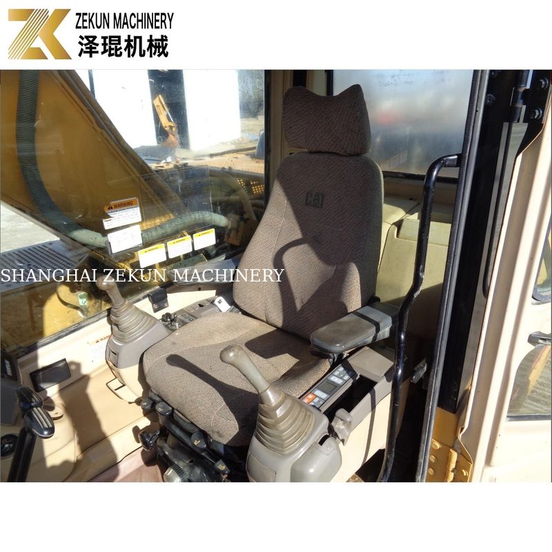 CAT 320 BL 발굴기와 97kw Caterpillar 엔진으로 가능해진 땅 채굴
