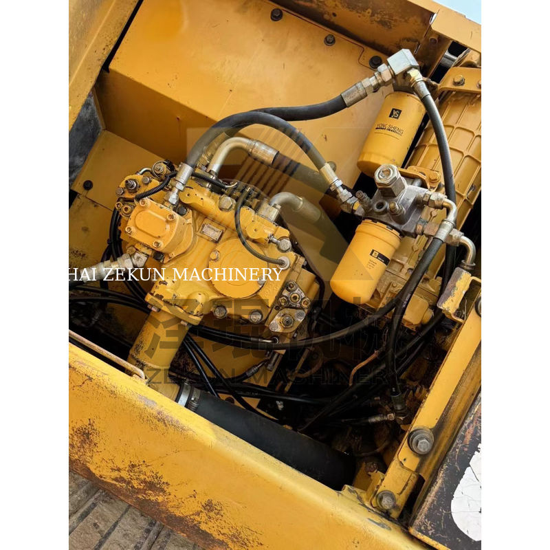 2015년 중고 Shantui Kato Excavator 320D 상하이 다른 수압 펌프