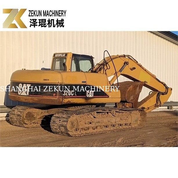 저렴한 가격에 엔진과 수압 펌프가 있는 Cat 320 D2 발굴기 4000 작업 시간