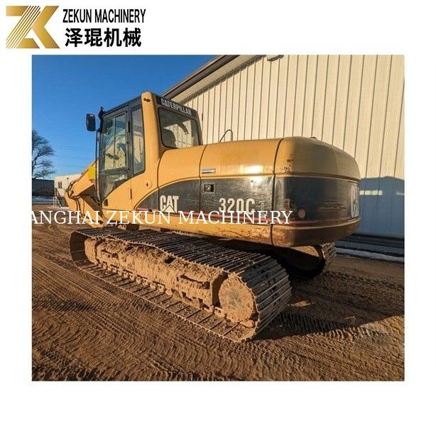 저렴한 가격에 엔진과 수압 펌프가 있는 Cat 320 D2 발굴기 4000 작업 시간