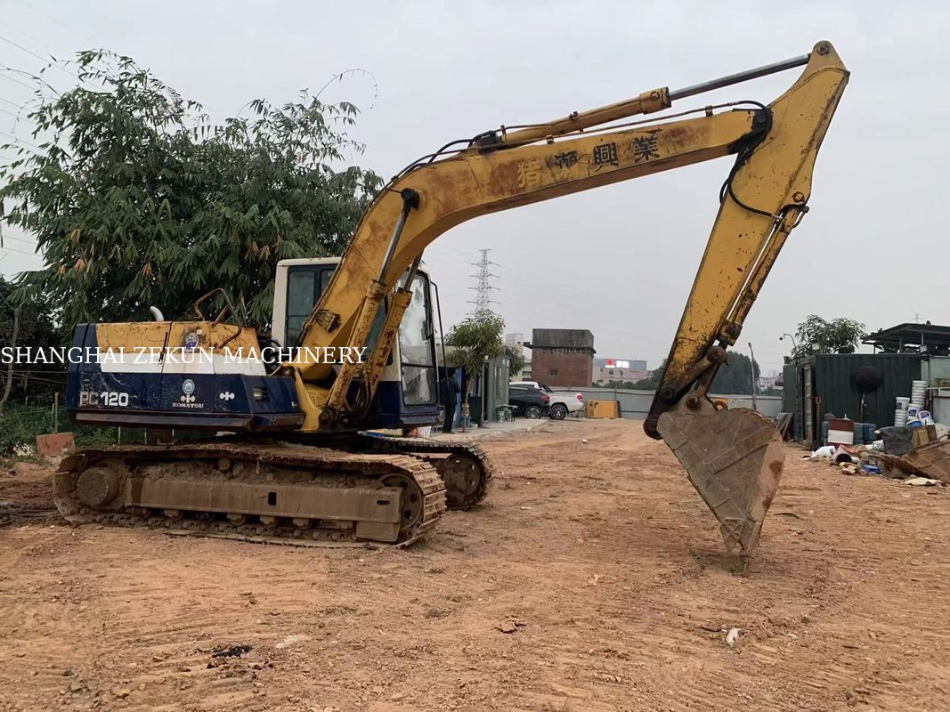 KOMATSU PC120-5 PC120 64KW의 전력과 2000 년 일본에서 저렴한 가격으로 발굴기