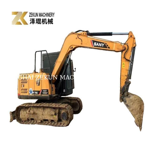 사용 된 SANY 75C 발굴기 및 작업 시간 2001-4000 기계 무게만 7500 KG