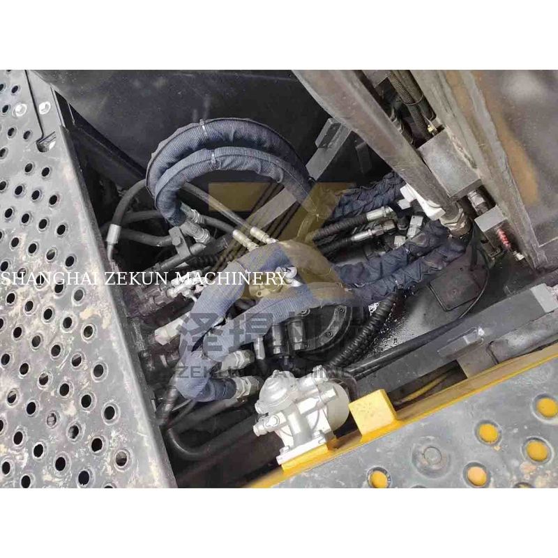 다른 수압 펌프 EC140 발굴기 상태가 좋고 기계 무게 15870 KG