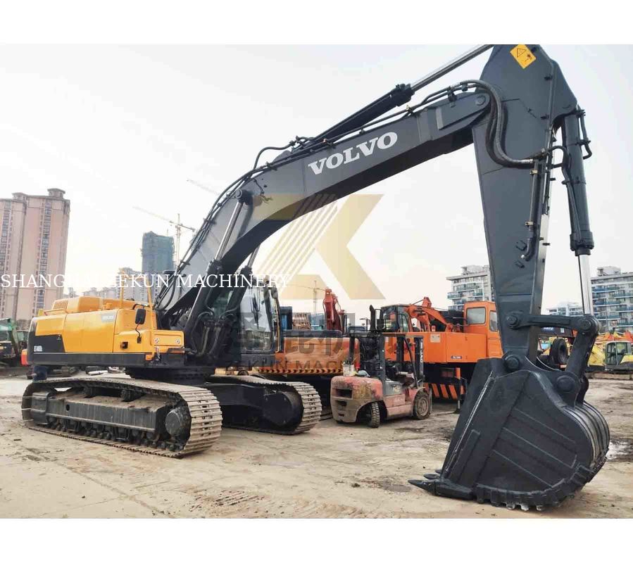 사용 된 VOLVO EC480DL 발굴기 270KW 전력 및 1.77 3.8 m3 버킷 용량