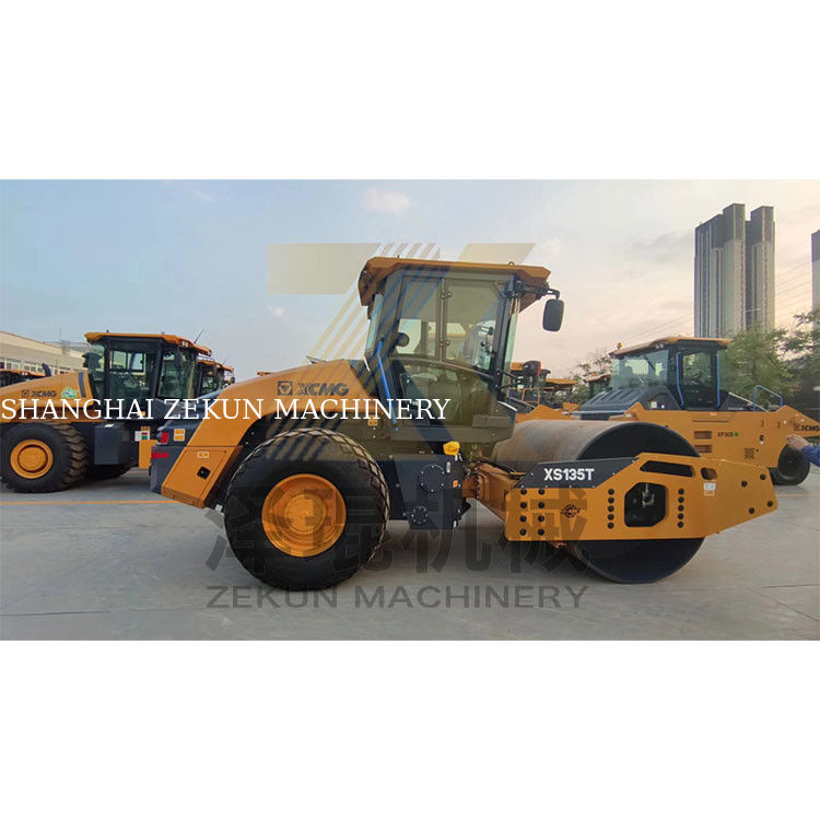 13톤 XCMG XS135T 완전 수압 드럼 롤러 EU 단계 V 장비