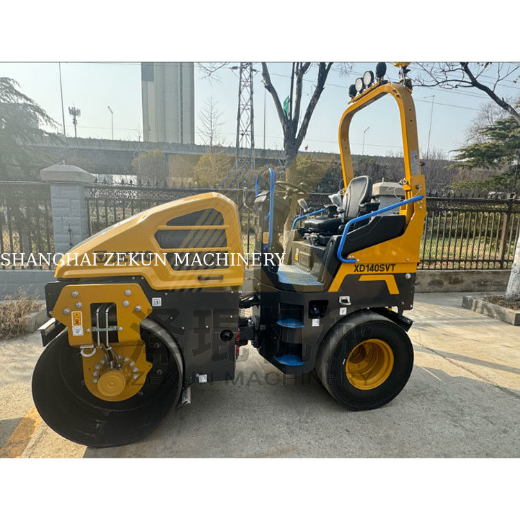 4톤 미니 진동 도로 롤러 XCMG XD140SVT EU 단계 III