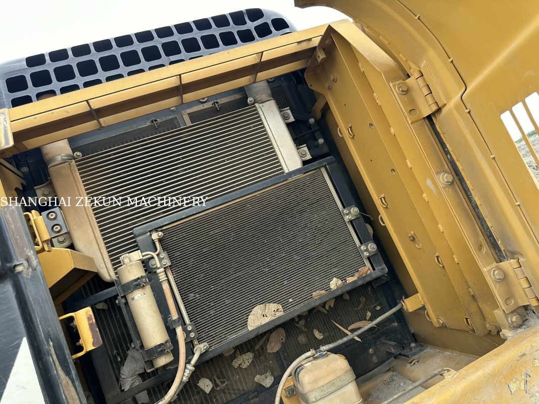 2014 CAT 320D2 굴착기 10,812시간 및 성능 유압 유량 2 x 214 L/min 주행 속도 3.5 / 5.5 Km/h