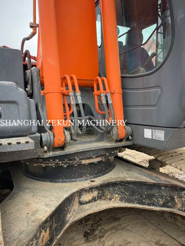 히타치 ZX200-3G 발굴기 10658hrs 팔 길이 2.94m 최대 파고 높이 620mm